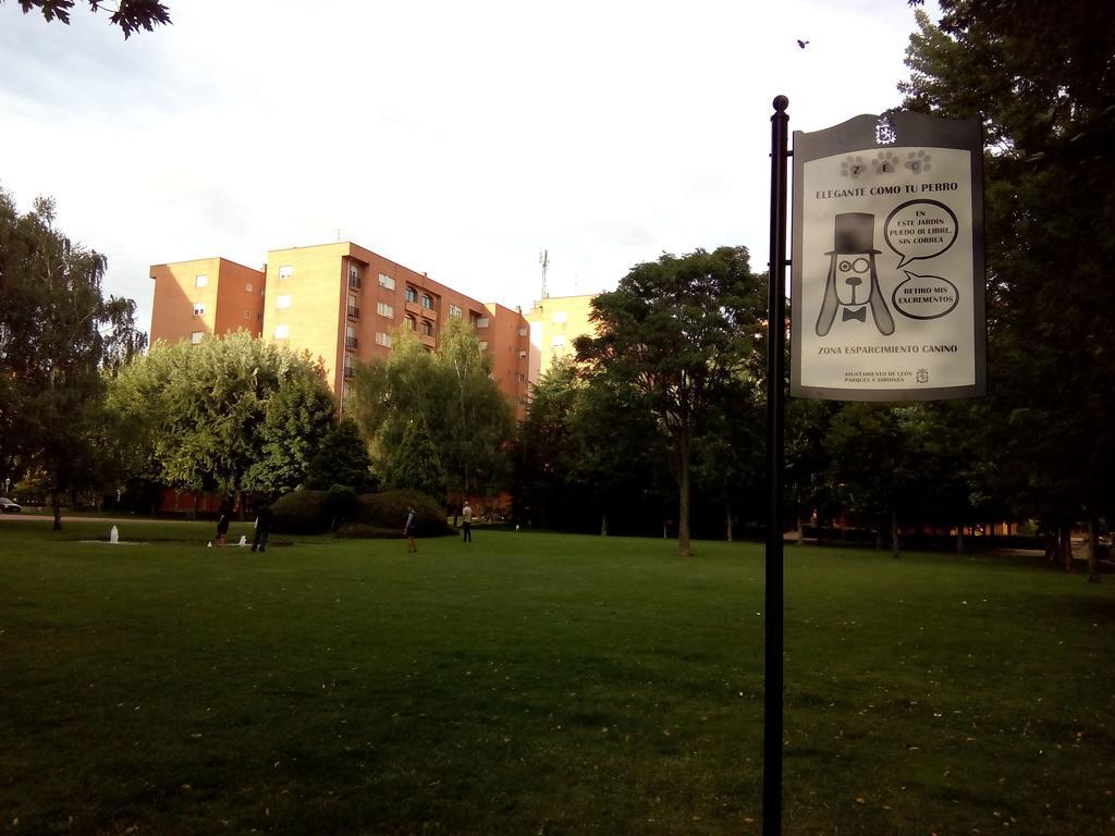 Apartamentos Turisticos Puerta De León Rom bilde