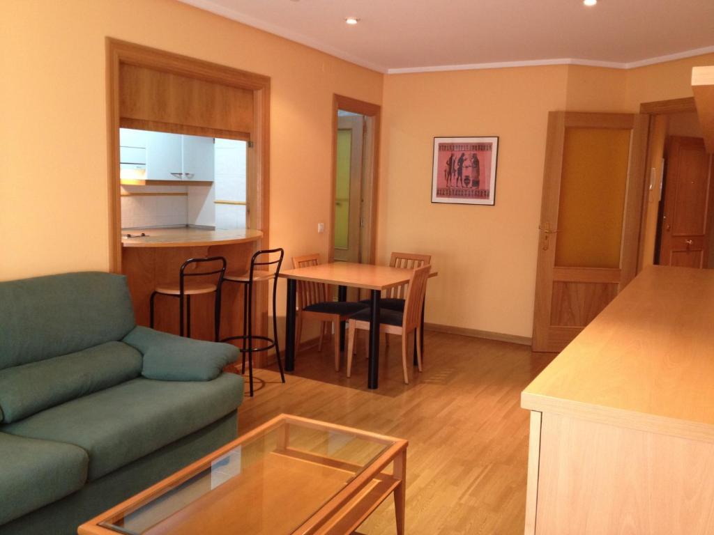 Apartamentos Turisticos Puerta De León Eksteriør bilde