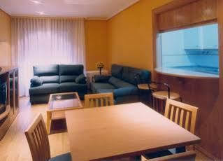 Apartamentos Turisticos Puerta De León Eksteriør bilde